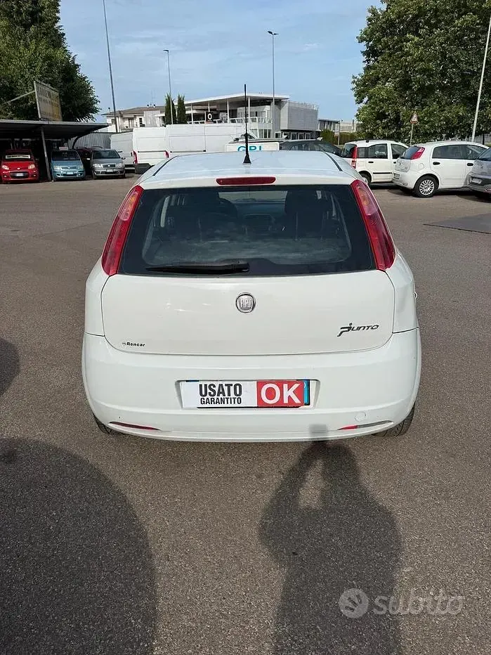 Usata Fiat Grande Punto 77 CV (56 kW) 2009 Bianco Utilitaria