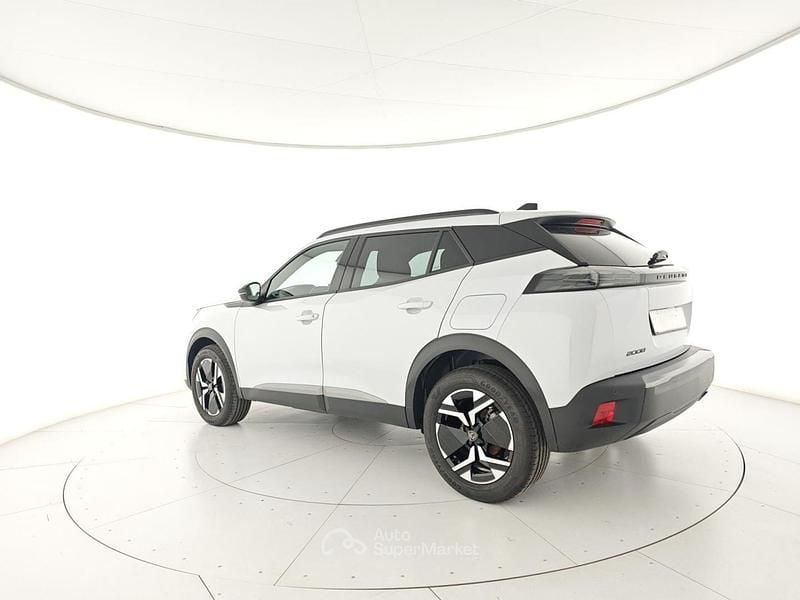Usata Peugeot 2008 Allure 101 CV (74 kW) 2024 Bianco SUV