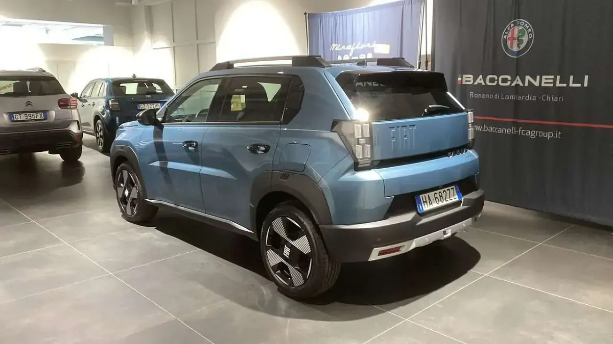 Nuova Fiat Grande Panda La Prima 110 CV (80 kW) 2025 Blu/azzurro Utilitaria