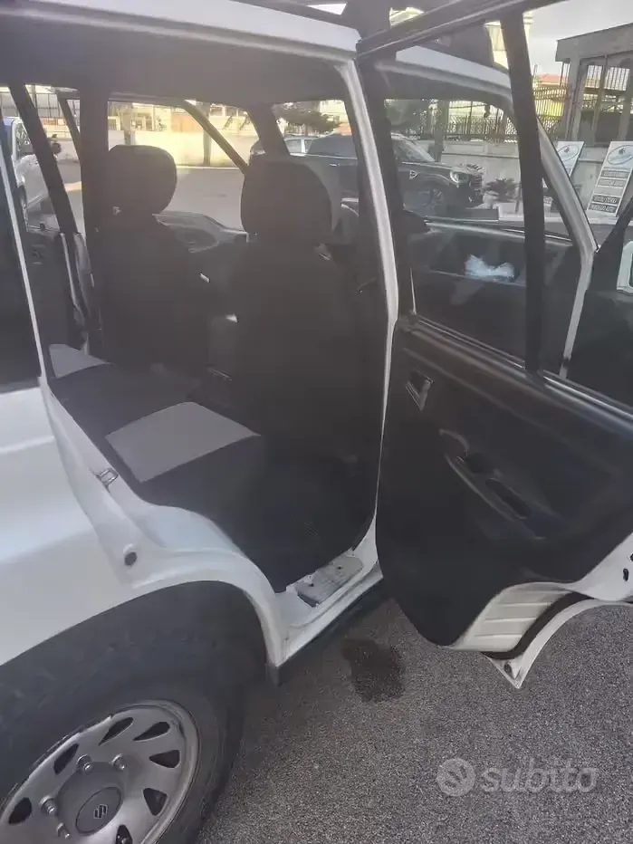 Usata Suzuki Vitara 96 CV (70 kW) 1992 SUV