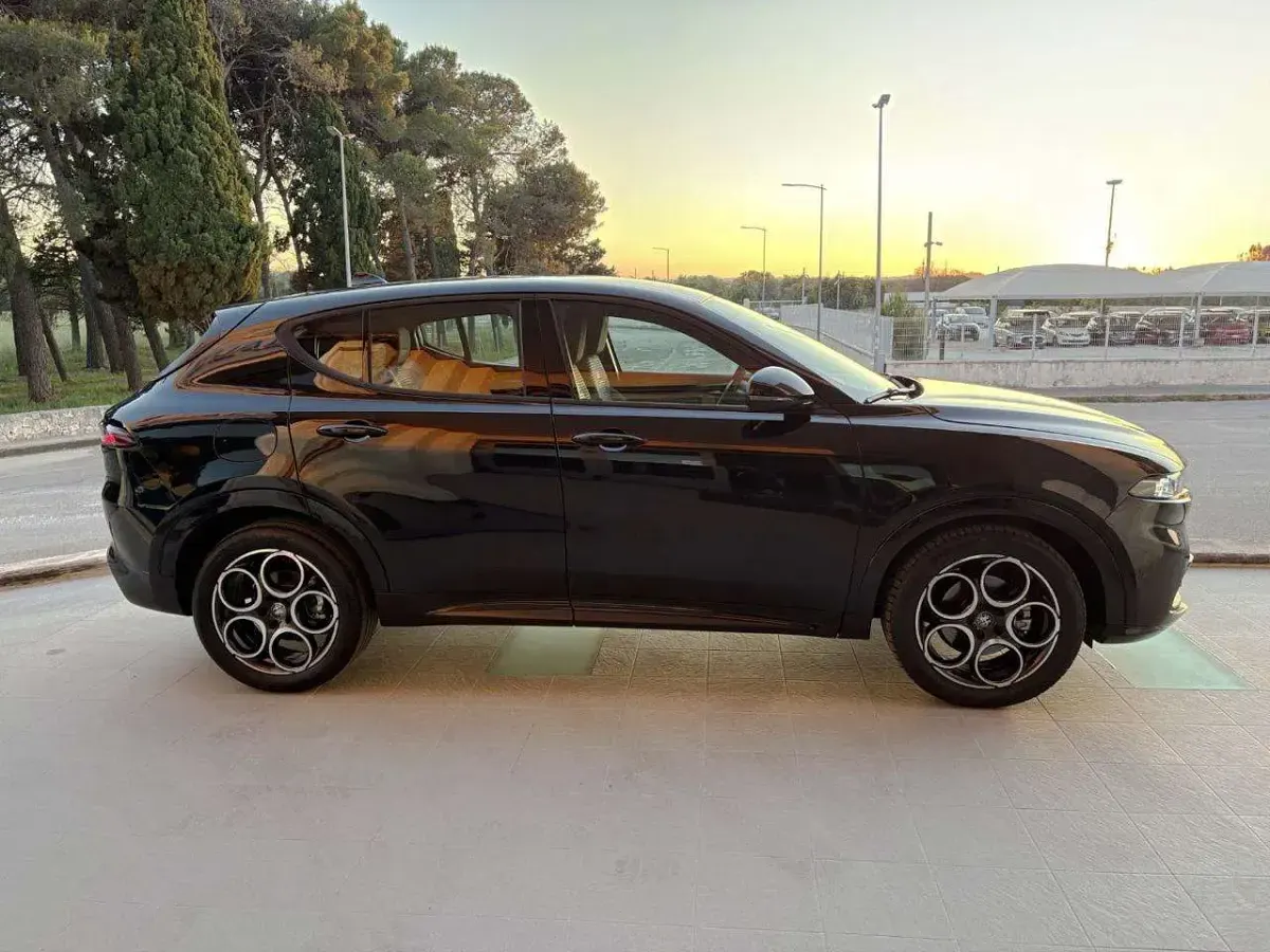 Usata Alfa Romeo Tonale Sprint 131 CV (96 kW) 2024 Nero SUV