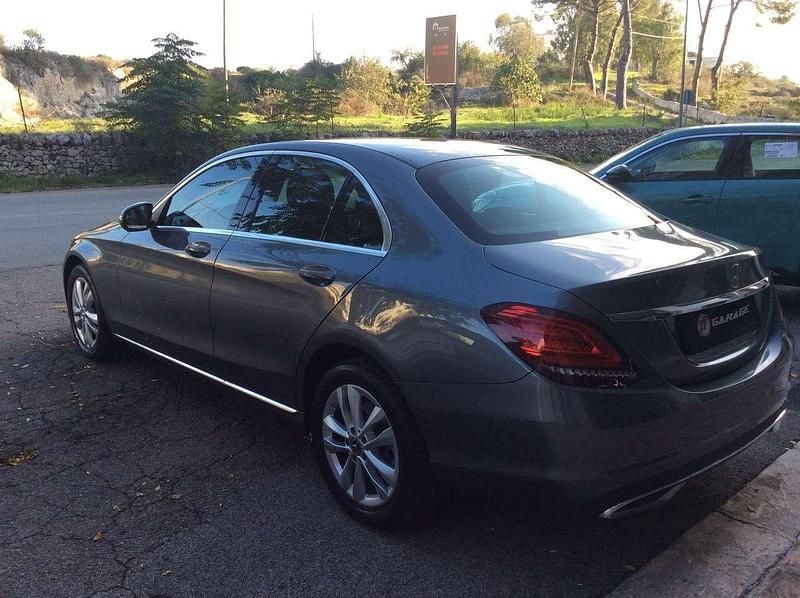Usata Mercedes C180 Executive 122 CV (89 kW) 2019 Grigio Berlina