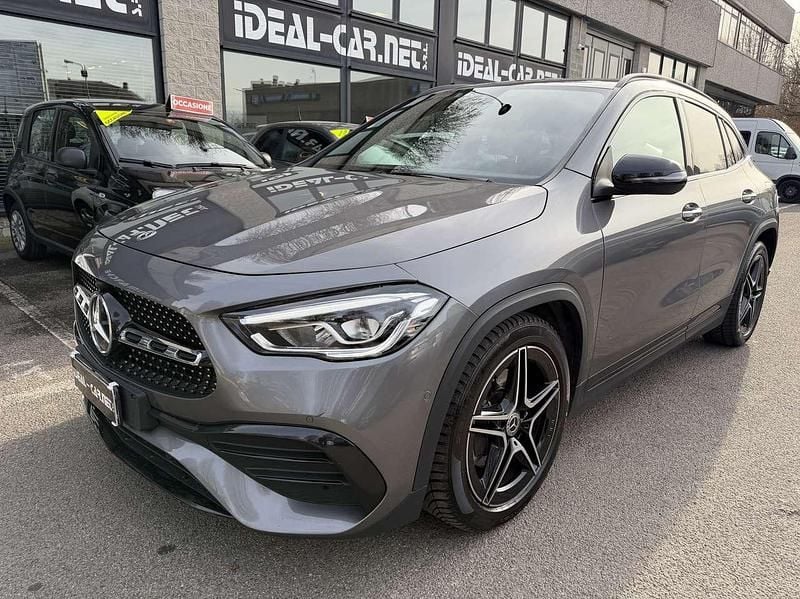 Usata Mercedes GLA200 Premium 150 CV (110 kW) 2023 Grigio SUV