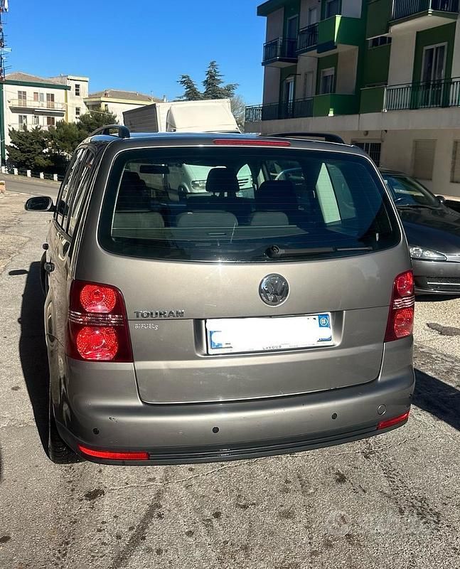 Usata VW Touran Conceptline 2008 Grigio Monovolume
