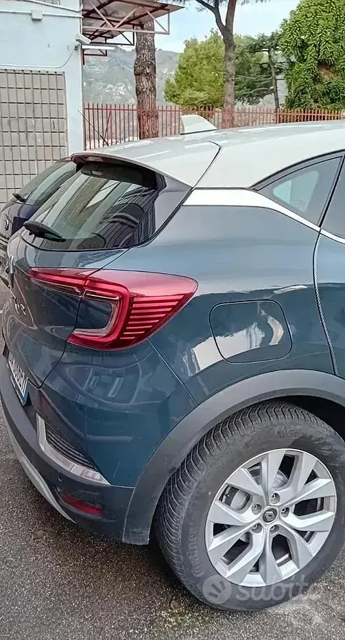 Usata Renault Captur 101 CV (74 kW) 2020 Bluazzurro SUV