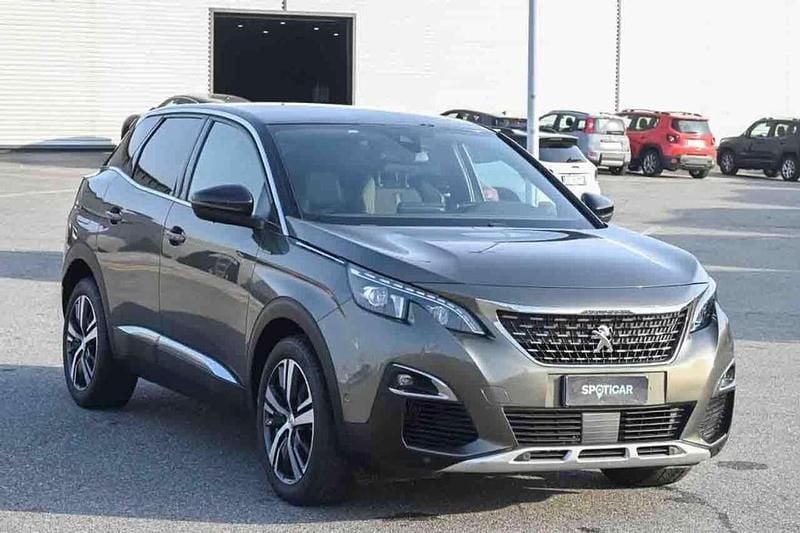 Usata Peugeot 3008 GT-line 131 CV (96 kW) 2019 Grigio SUV