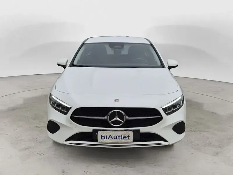 Usata Mercedes A200 Advanced 150 CV (110 kW) 2023 Bianco Utilitaria