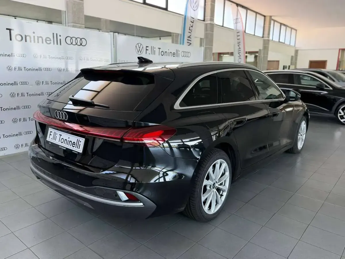 Usata Audi A5 S-Line 204 CV (150 kW) 2025 Nero Station wagon