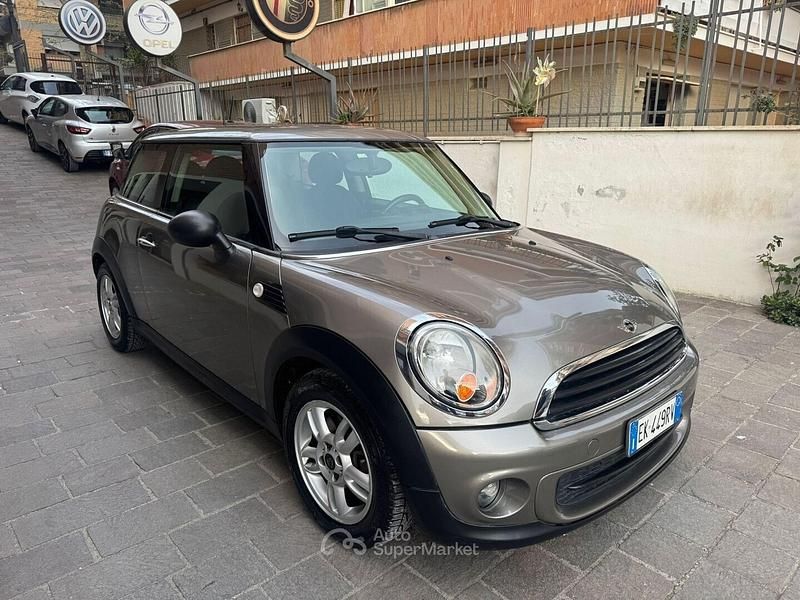 Usata Mini Cooper Hype 75 CV (55 kW) 2012 Gray Utilitaria