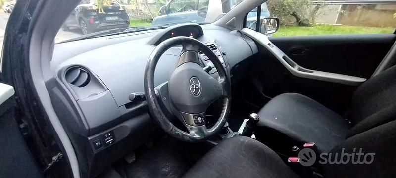 Usata Toyota Yaris Sol 69 CV (50 kW) 2009 Utilitaria