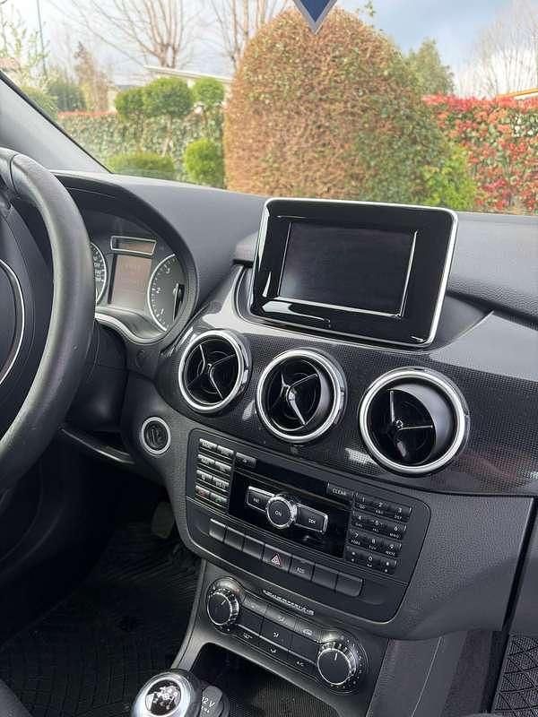 Usata Mercedes B180 Executive 109 CV (80 kW) 2013 Bianco Utilitaria