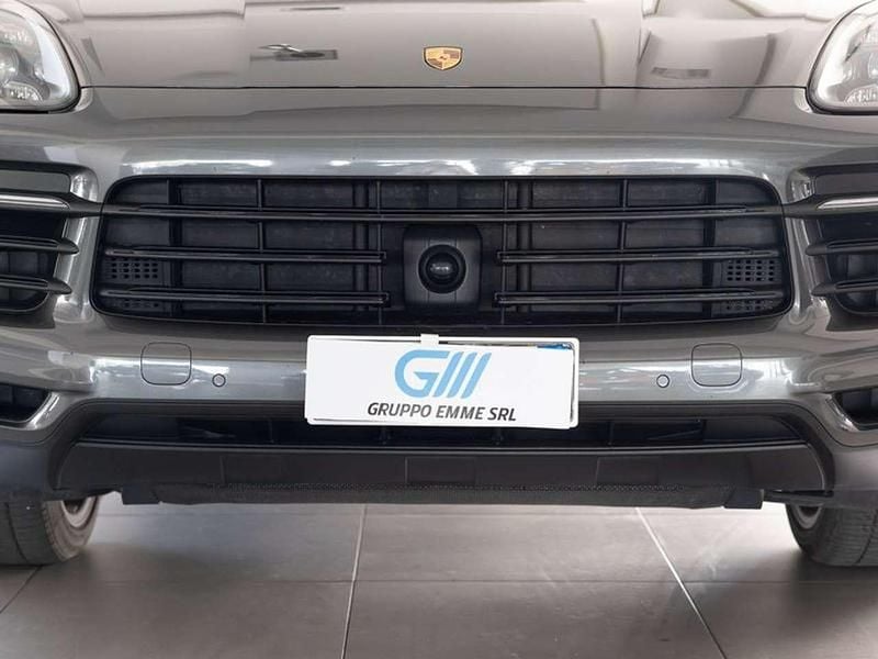 Usata Porsche Cayenne 340 CV (250 kW) 2021 Grigio SUV