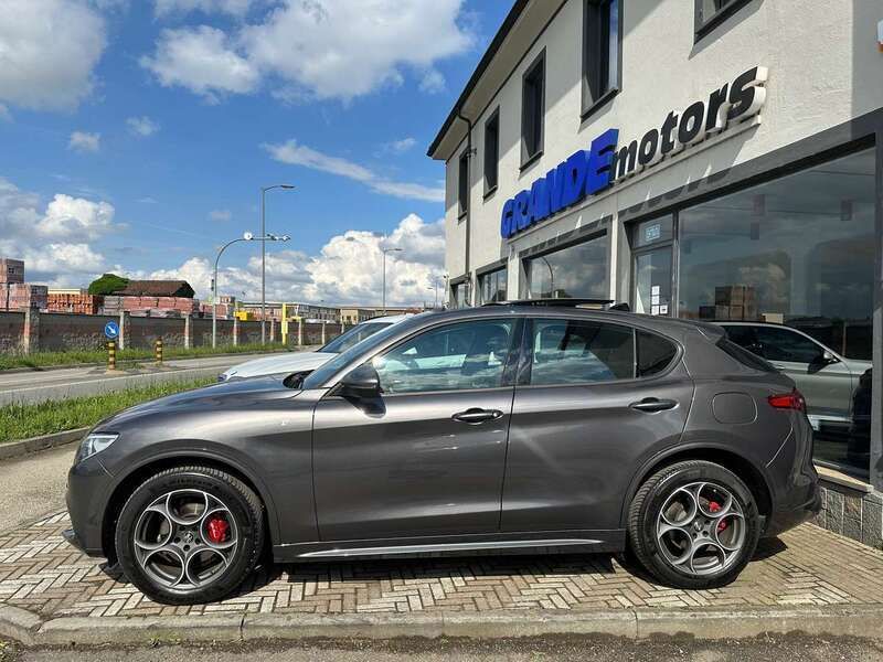 Usata Alfa Romeo Stelvio Ti 280 CV (205 kW) 2022 Grigio scuro metallizzato SUV