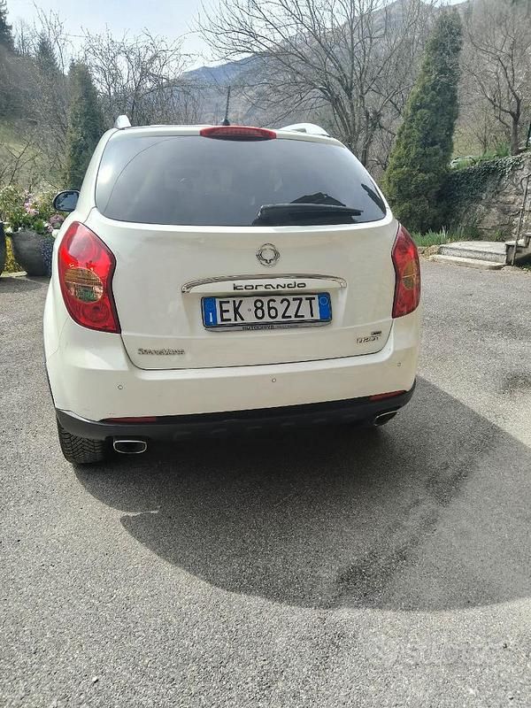 Usata Ssangyong (KGM) Korando 175 CV (128 kW) 2010 Bianco SUV