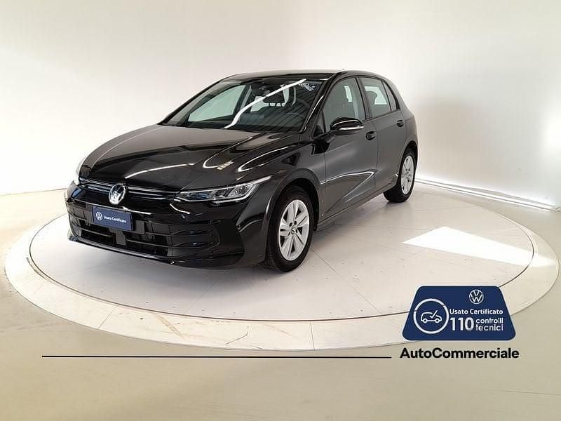 Usata VW Golf VIII Life 116 CV (85 kW) 2025 Nero