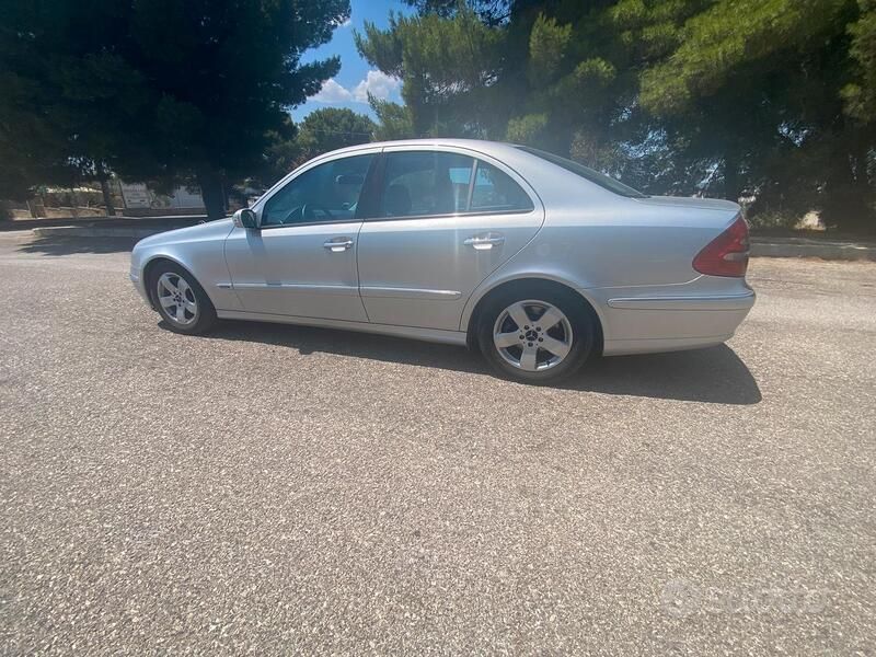 Usata Mercedes E270 Avantgarde 177 CV (130 kW) 2006 Berlina