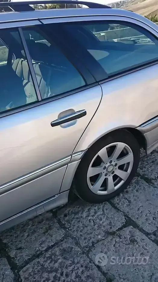 Usata Mercedes C250 150 CV (110 kW) 1998 Grigio Station wagon
