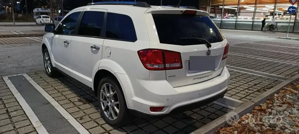 Usata Fiat Freemont Lounge 170 CV (125 kW) 2015 Bianco SUV