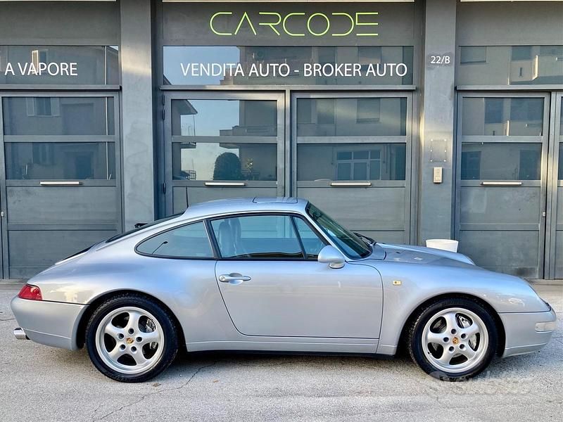 Grigio Usata 1995 Porsche 911 Carrera 4 Coupé | 92.500 € - Immagine 1/4