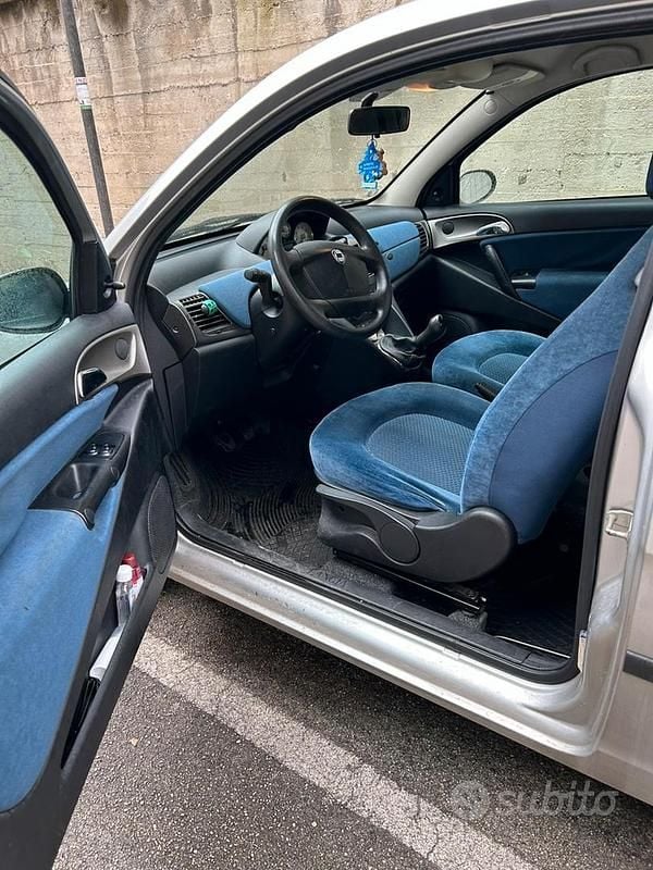 Usata Lancia Ypsilon 75 CV (55 kW) 2006 Grigio Utilitaria