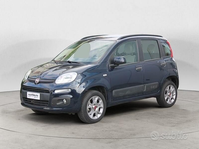 Usata Fiat Panda 4x4 S 86 CV (63 kW) 2017 Blu/azzurro Utilitaria