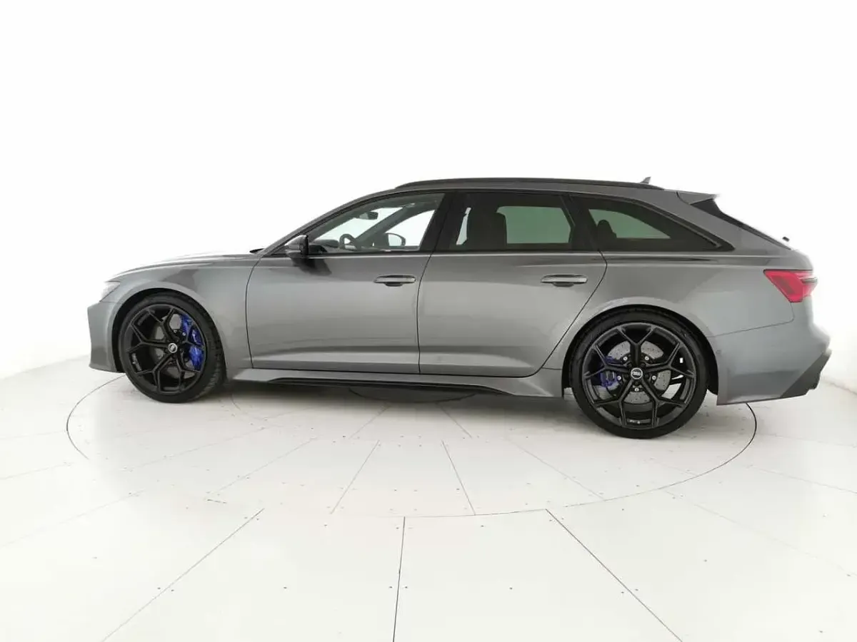 Usata Audi RS6 Performance 630 CV (463 kW) 2023 Grigio Station wagon