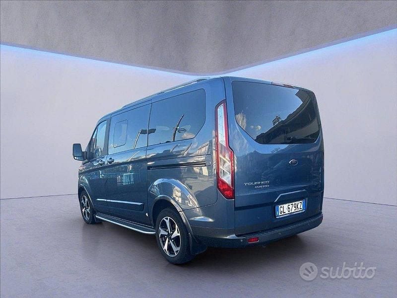 Usata Ford Tourneo Active 170 CV (125 kW) 2022 Blu Monovolume