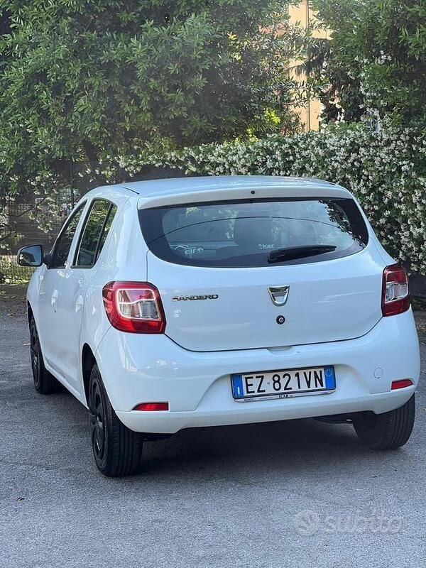 Usata Dacia Sandero 75 CV (55 kW) 2015 Utilitaria