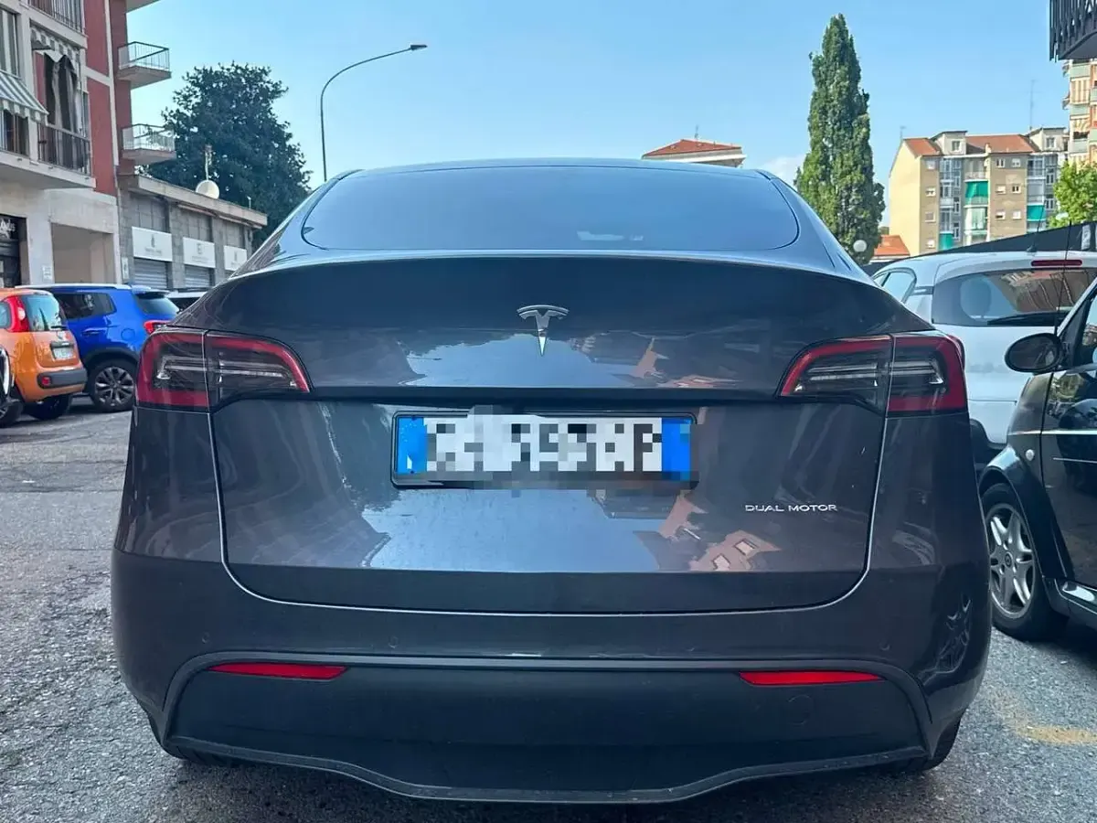 Usata Tesla Model Y 152 kW (208 CV) 2021 Grigio SUV
