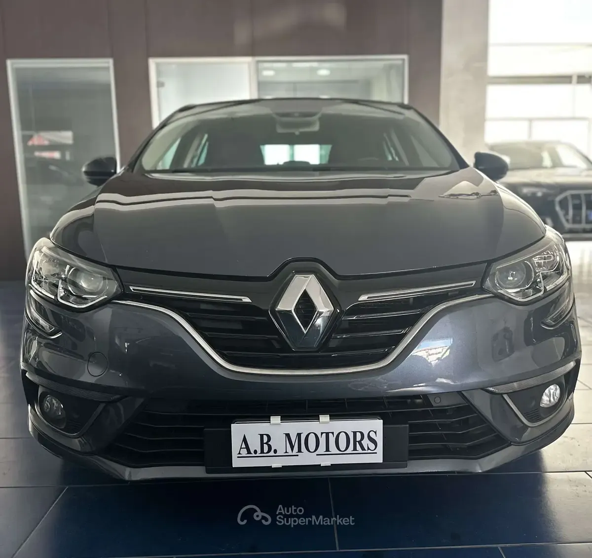Usata Renault Mégane IV Business 116 CV (85 kW) 2019 Grigio Berlina