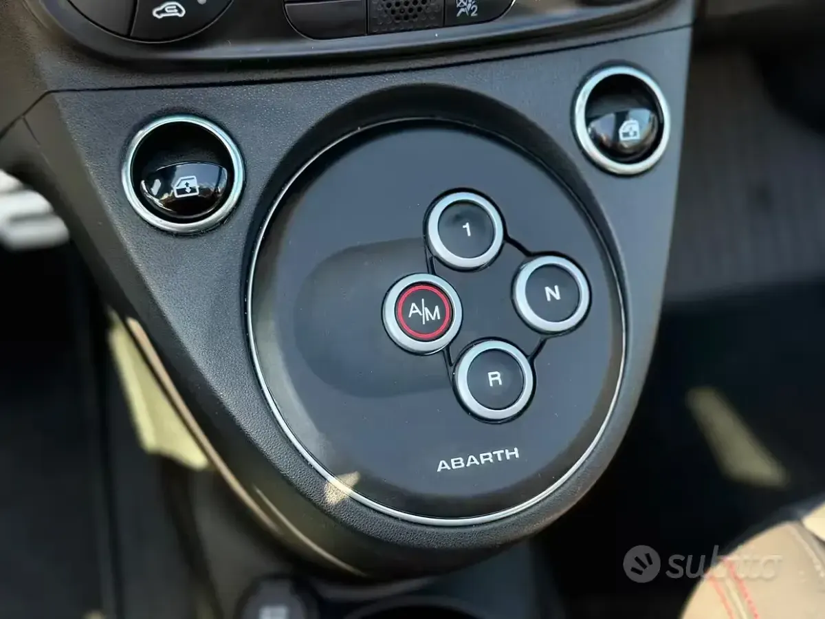 Usata Abarth 695C Competizione 180 CV (132 kW) 2025 Bianco Cabrio