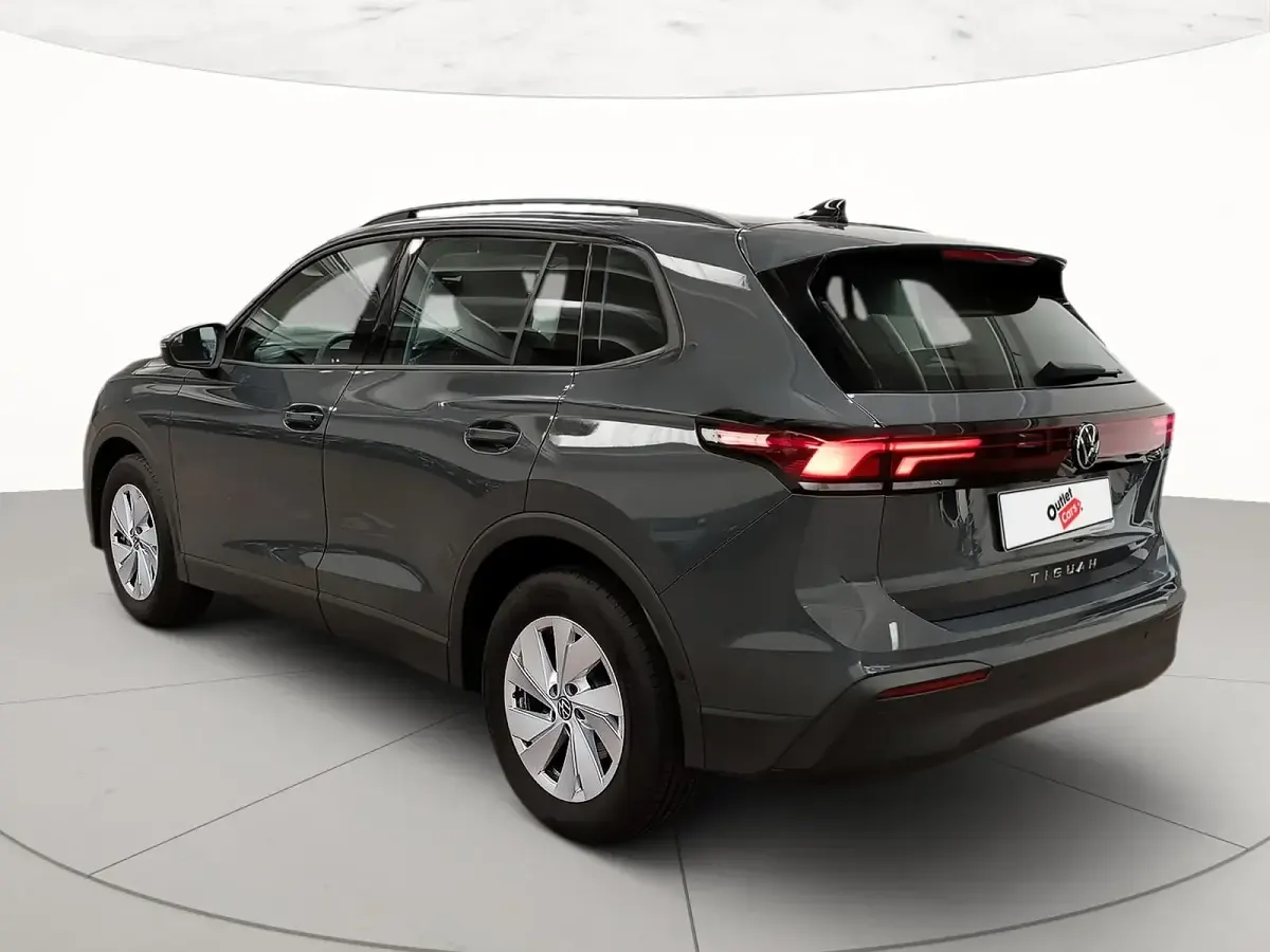 Usata VW Tiguan Life 150 CV (110 kW) 2025 Dolphin grey metallizzato SUV