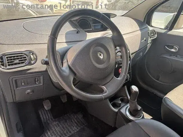 Usata Renault Modus 75 CV (55 kW) 2012 Bianco Monovolume