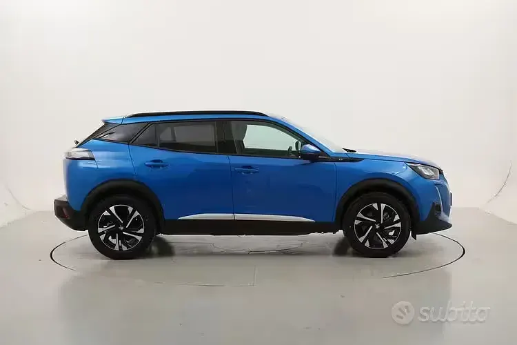 Usata Peugeot e-2008 Allure 56 kW (77 CV) 2021 Bluazzurro SUV