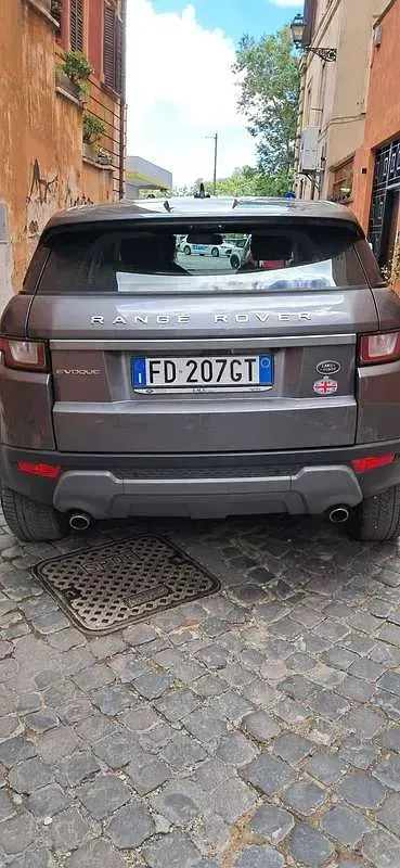 Usata Land Rover Range Rover evoque 150 CV (110 kW) 2016 Grigio SUV