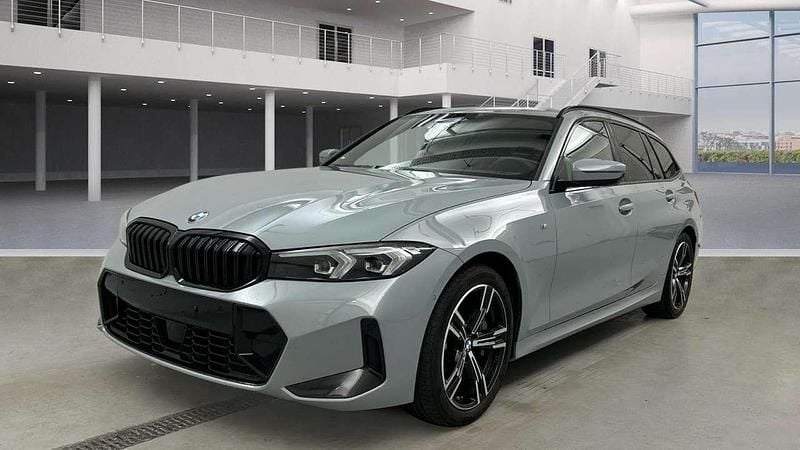 Usata BMW 330 M Sport 245 CV (180 kW) 2025 Brooklyn grey Station wagon