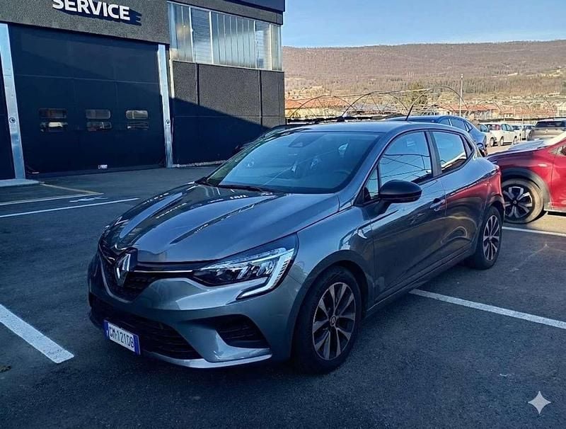 Usata Renault Clio V Equilibre 101 CV (74 kW) 2023 Grigio Berlina