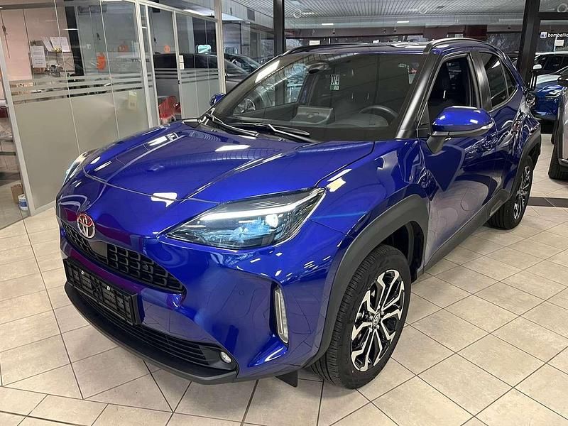 Usata Toyota Yaris Cross Comfort 116 CV (85 kW) 2025 Blu/azzurro SUV