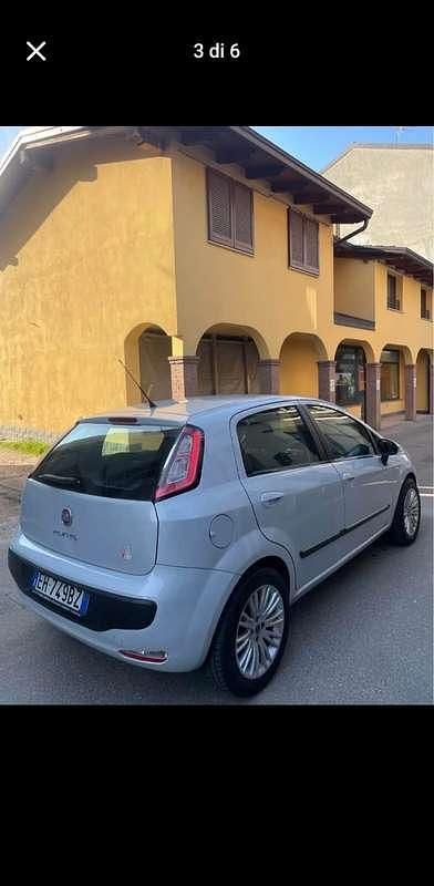 Usata Fiat Punto Evo Dynamic 77 CV (56 kW) 2011 Utilitaria