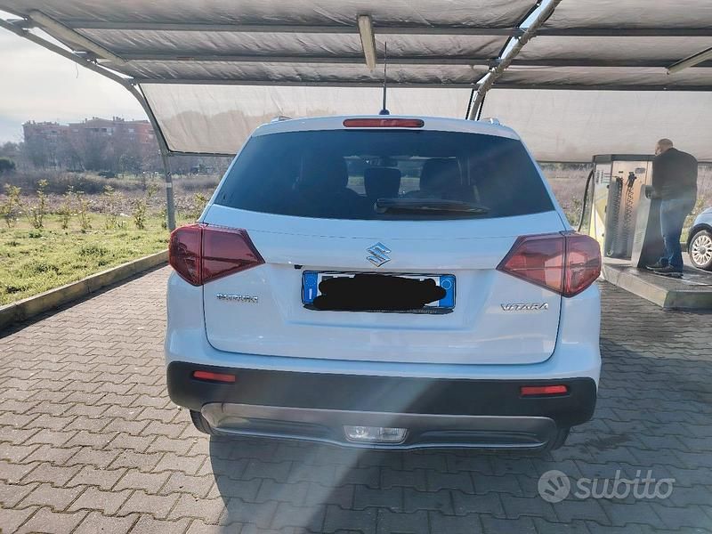 Usata Suzuki Vitara Cool 111 CV (81 kW) 2018 Bianco SUV