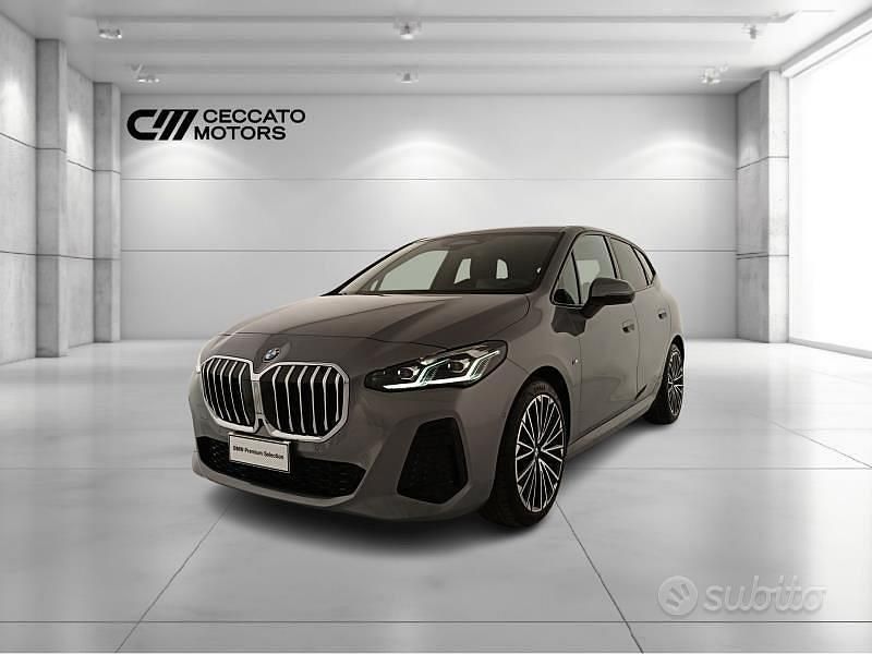 Grigio Usata 2024 BMW 218 Active Tourer Comfort Edition Monovolume | 33.800 € (Buon prezzo) - Immagine 1/4