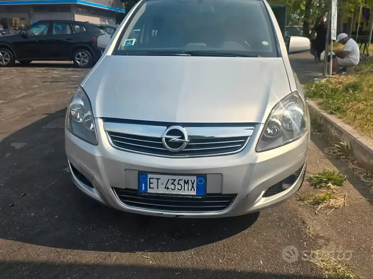 Usata Opel Zafira Business 150 CV (110 kW) 2014 Grigio Monovolume