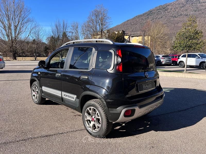 Usata Fiat Panda Cross Cross 95 CV (69 kW) 2017 Nero Utilitaria