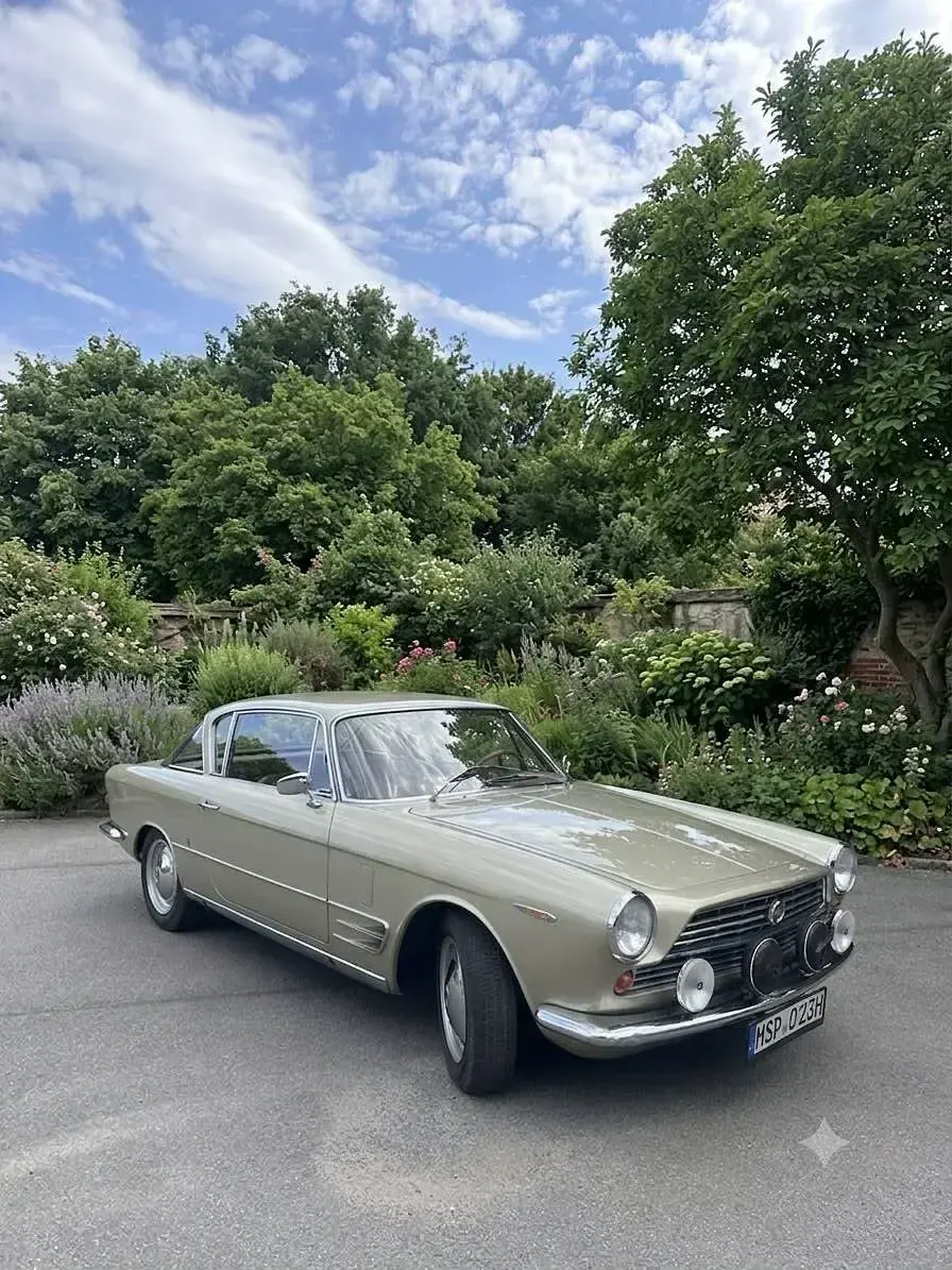 Usata Fiat 2300 S 136 CV (100 kW) 1966 Grigio Coupé