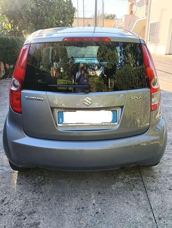 Usata Suzuki Splash 65 CV (47 kW) 2010 Grigio Utilitaria