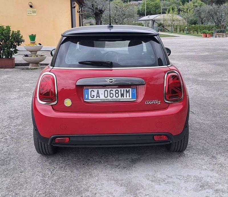 Usata Mini Cooper SE 75 kW (102 CV) 2020 Utilitaria