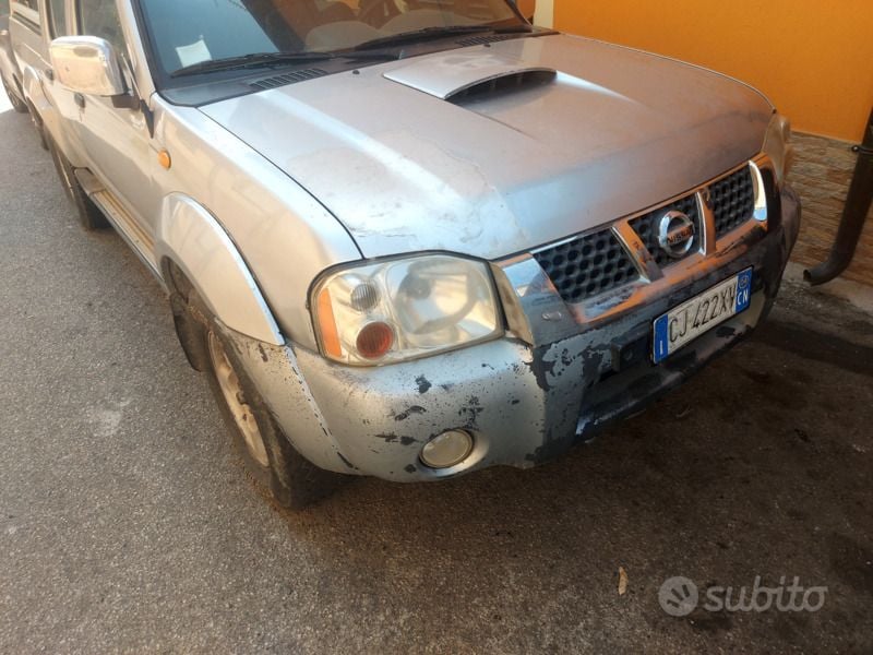 Usata Nissan Navara 133 CV (97 kW) 2004 Pick-up