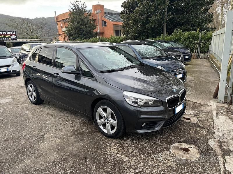 Usata BMW 216 Sport Line 95 CV (69 kW) 2016 Grigio Monovolume