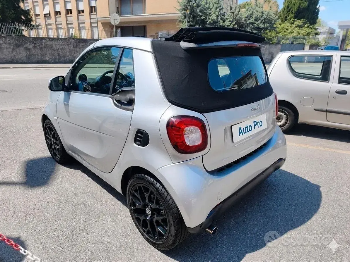 Usata Smart ForTwo Cabrio Passion 71 CV (52 kW) 2018 Grigio Cabrio