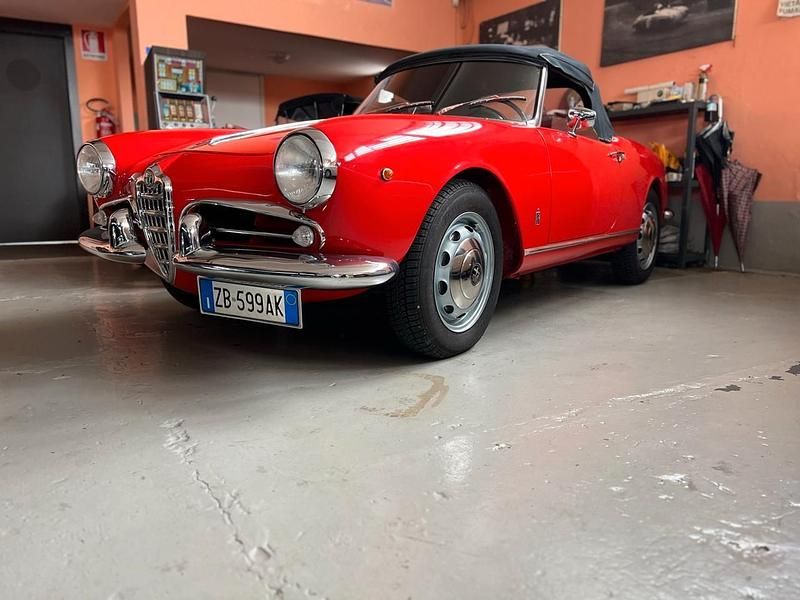 Rosso Usata 1958 Alfa Romeo Giulietta Veloce Cabrio | 140.000 € - Immagine 1/4
